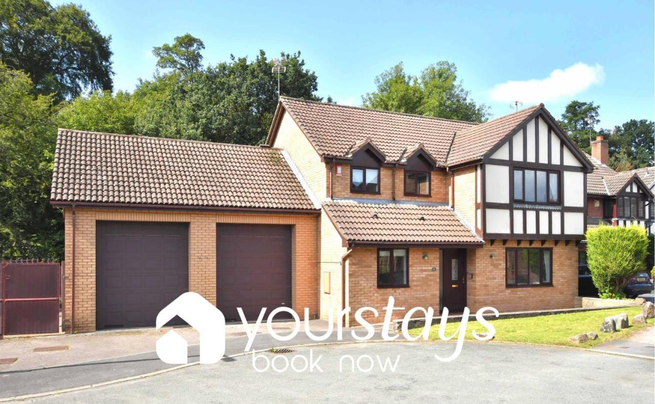 The Glade By Yourstays Huge Single Detached Holiday Home With Big Garden Newcastle-under-Lyme Exterior foto